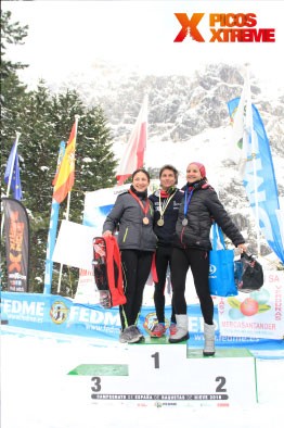 podio-veterano-femenino-picos-snow-running